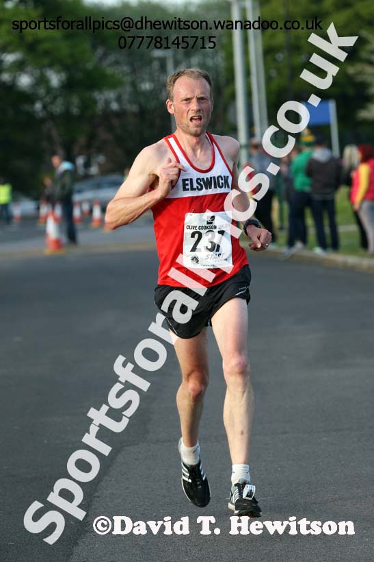 Clive Cookson 10k Road Race, Whitley Bay. Photo: David T. Hewitson/Sports for All Pics